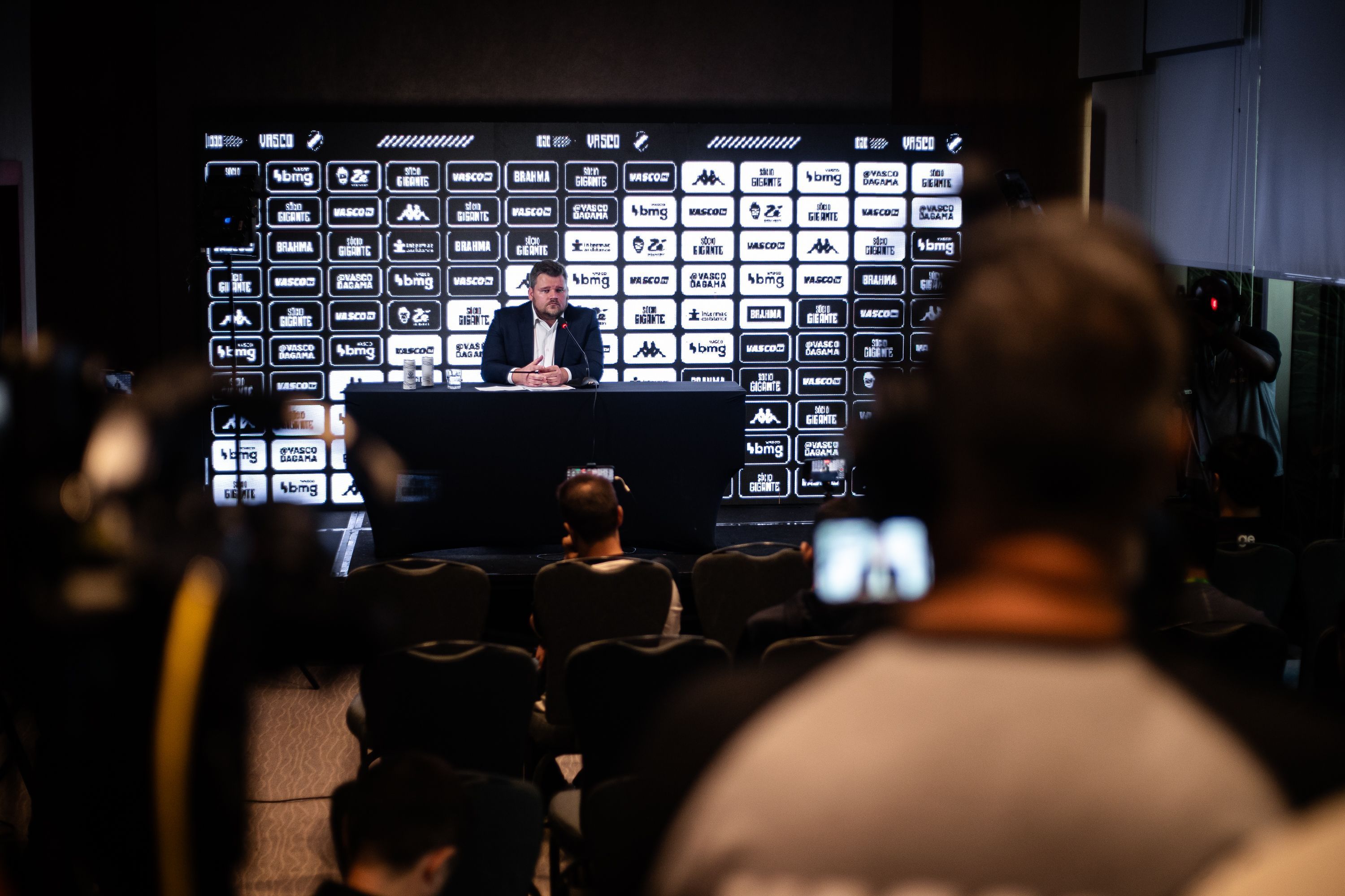 Vasco perde para o Nova Iguaçu e sai do G4 do Campeonato Carioca