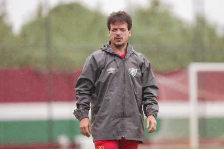 Samuel Xavier no treino do Fluminense