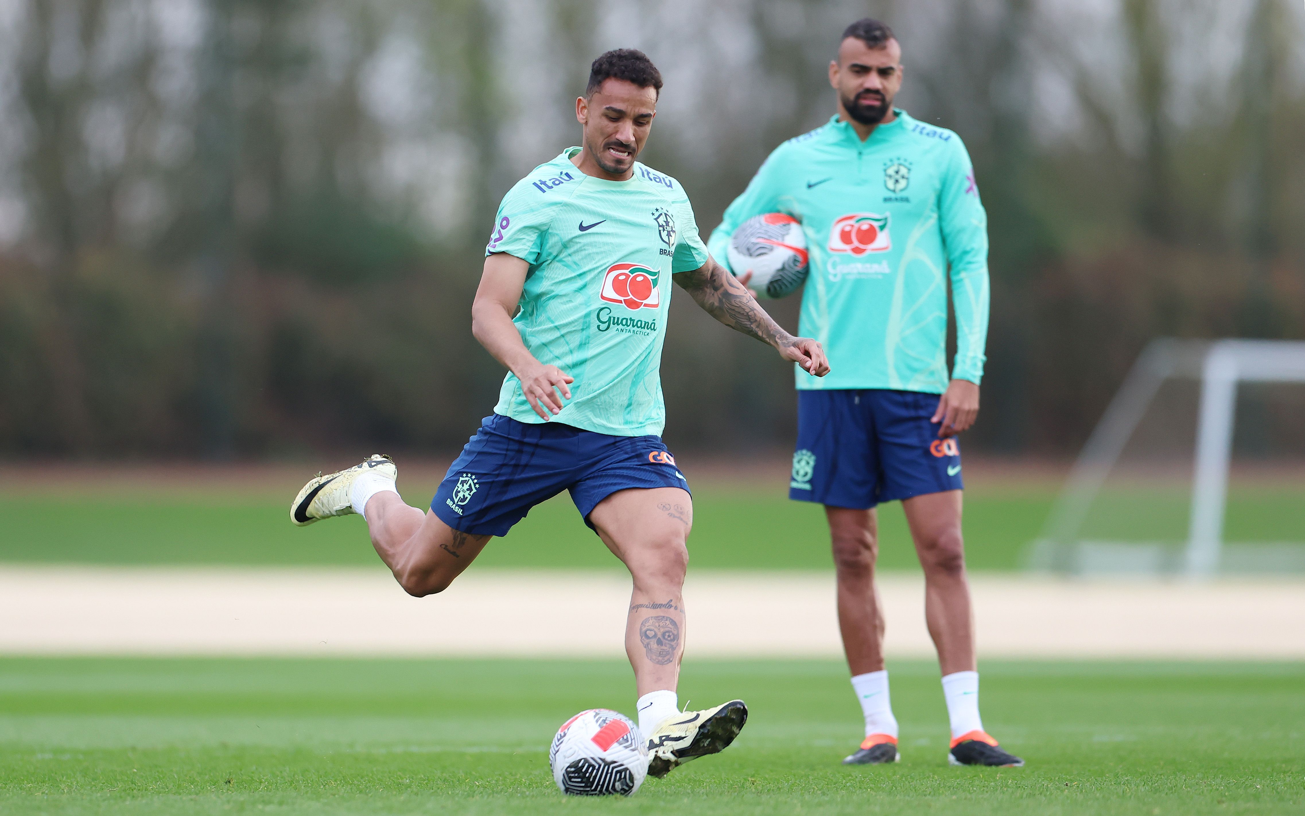 Danilo vê oportunidade da Seleção contra a Inglaterra após 'ano muito ruim'