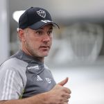 Atacante do Atlético faz treino em campo e pode ser opção na Libertadores