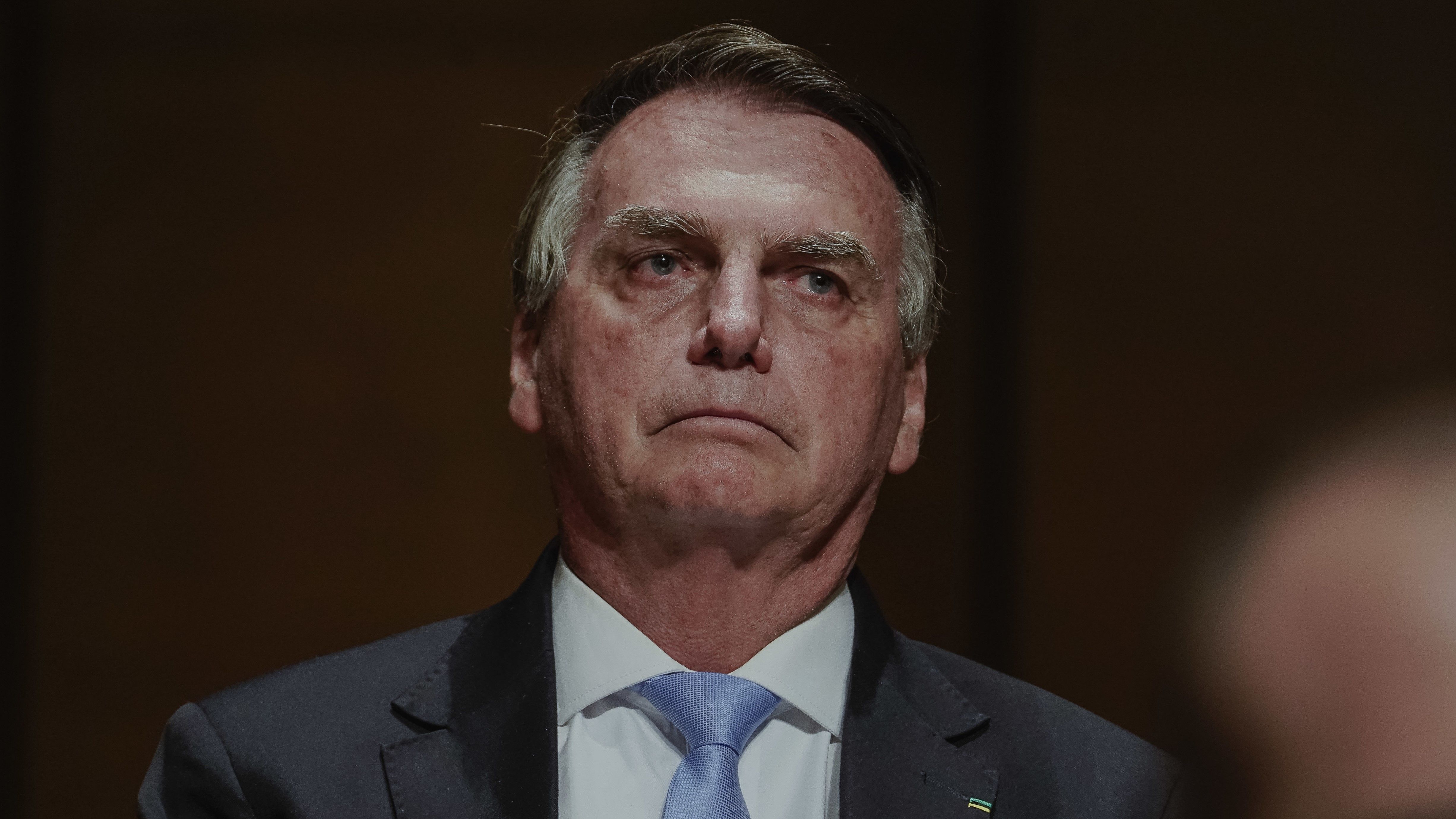 Moraes nega pedido de Jair Bolsonaro para arquivar inquérito sobre fraude em vacina