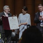 Justiça multa prefeitura de SP em R$ 50 mil por homenagem a Michelle Bolsonaro no Teatro Municipal