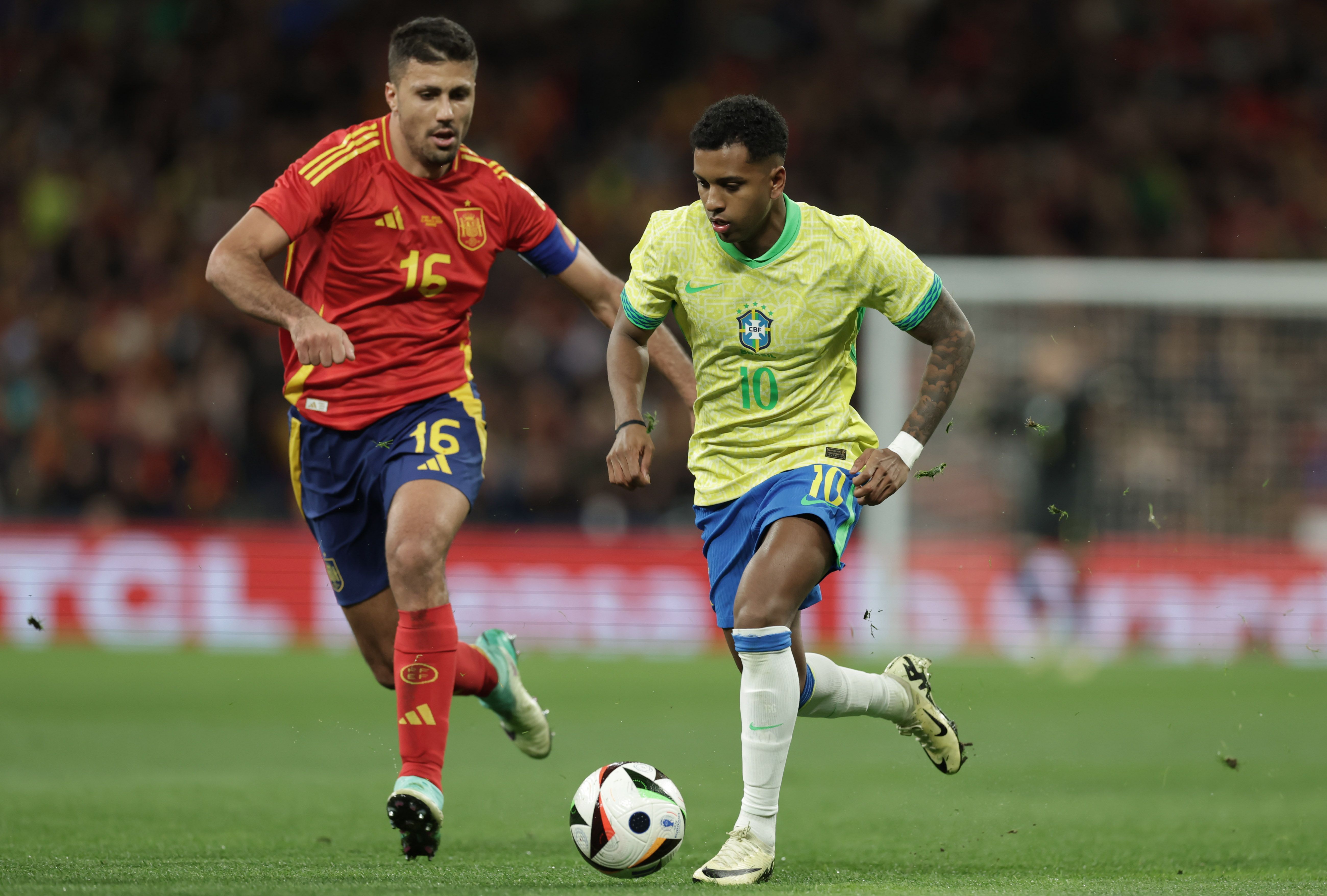 Rodrygo sobre os pênaltis para a Espanha contra o Brasil : 'Ele até compensou'