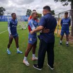 Ronaldo motiva Cruzeiro antes de final, brinca com Marlon e dá notícia a camisa 10