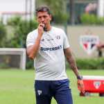 Com James titular, São Paulo vence jogo-treino por 10 a 0