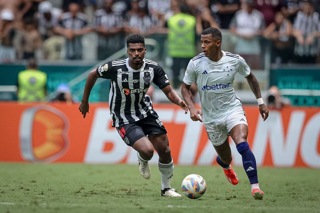 Jemerson, do Atlético, faz gol contra pela terceira vez contra o Cruzeiro