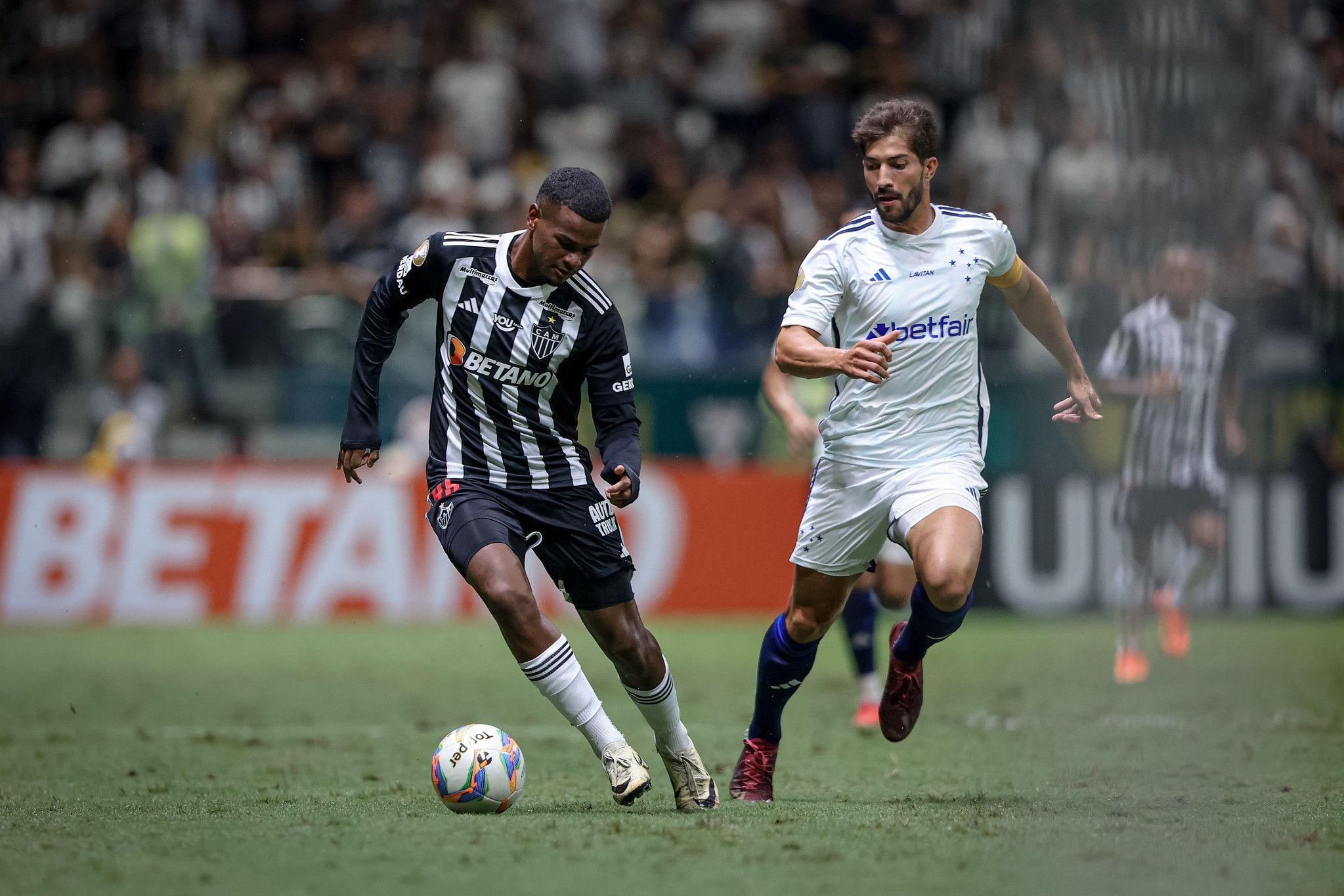 Cruzeiro ou Atlético? Casas de aposta indicam favorito ao título do Mineiro