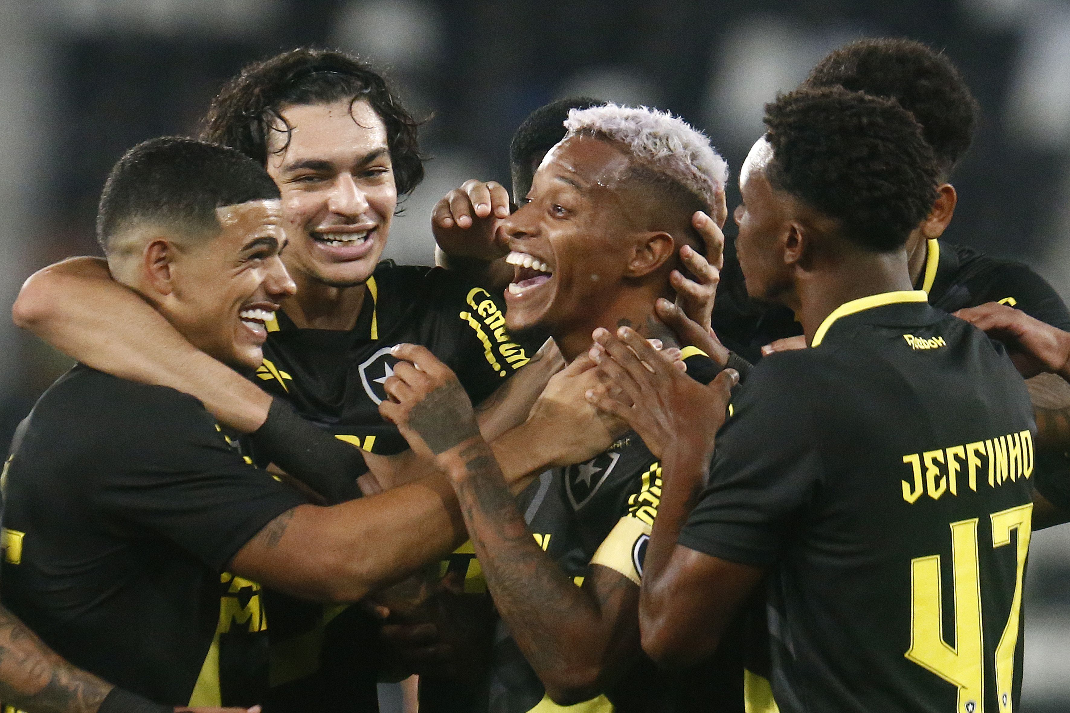Em ritmo de treino, Botafogo vence o Boavista e conquista a Taça Rio