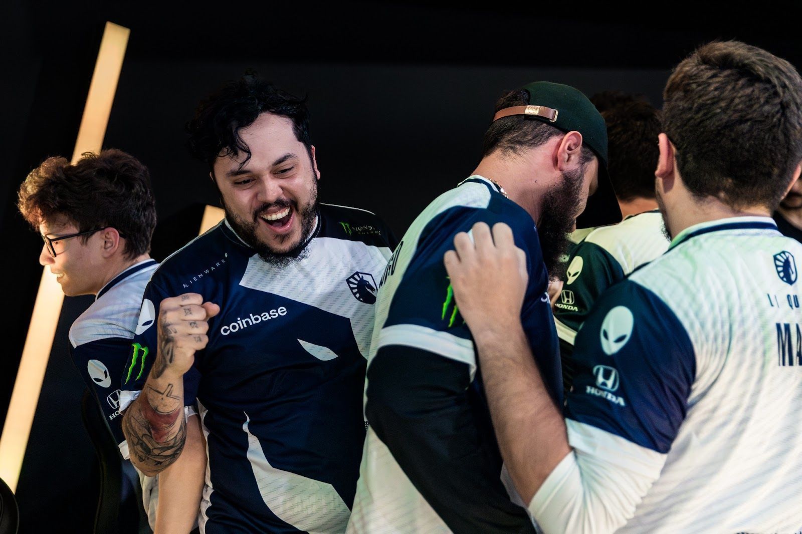 Três equipes brasileiras conquistam vaga nas quartas de final do Major de R6