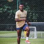 Athletico se acerta com Nikão, do São Paulo, e fica perto de anúncio