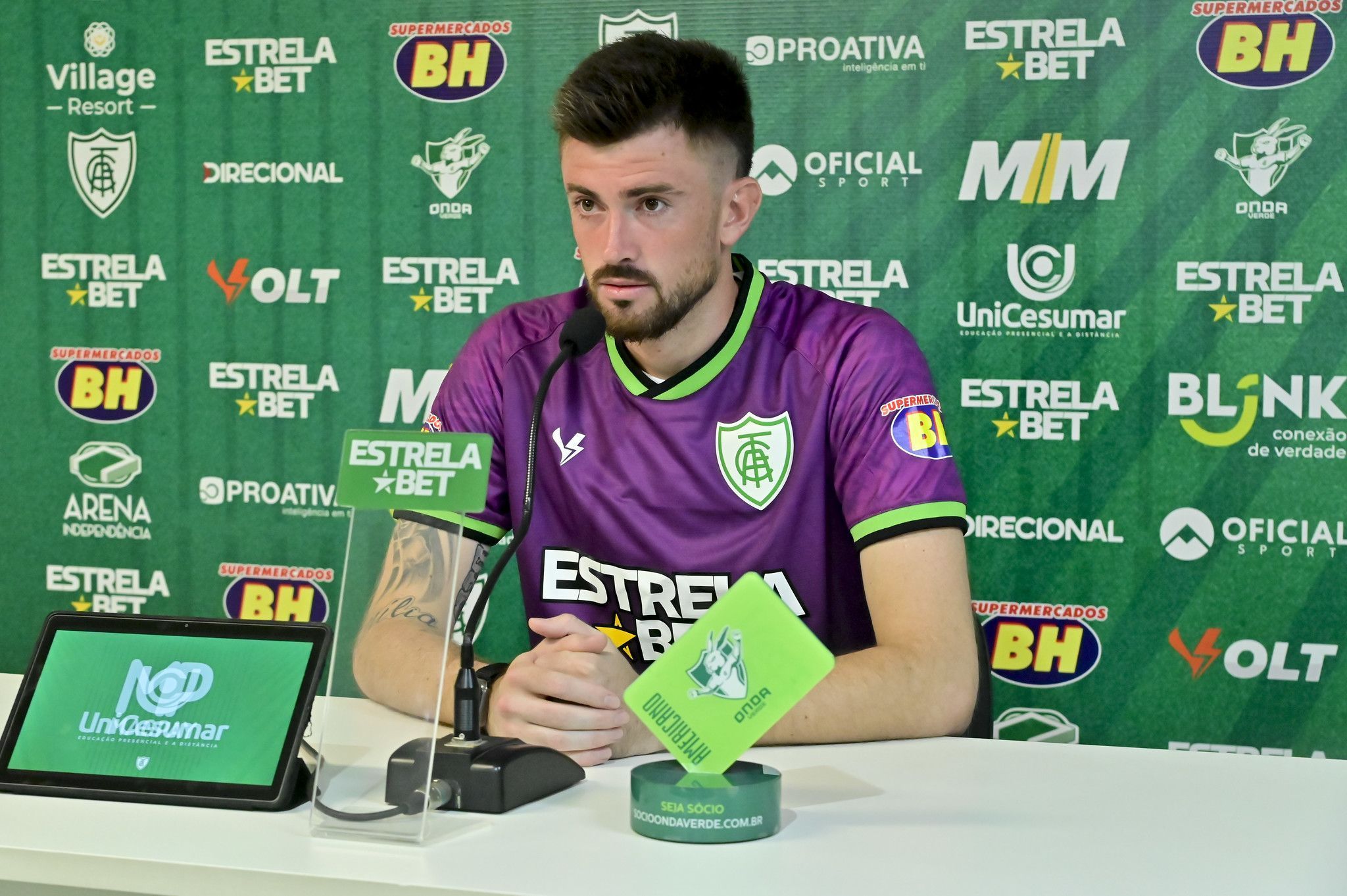 Apresentado no América, Elias relembra meses desempregado e valoriza união dos goleiros