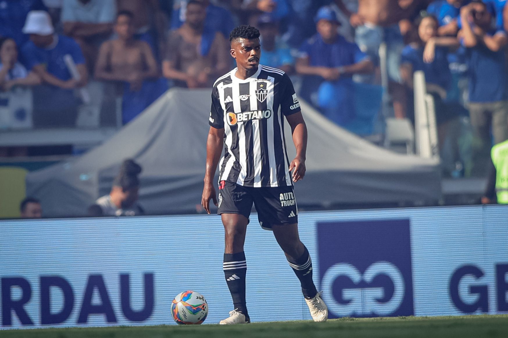 Em alta no 'Atlético de Milito', Jemerson lidera quesito importante na equipe