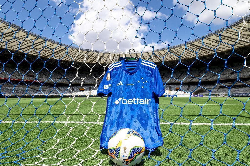 Escalação do Cruzeiro: Larcamón faz mudanças para decisão contra Atlético