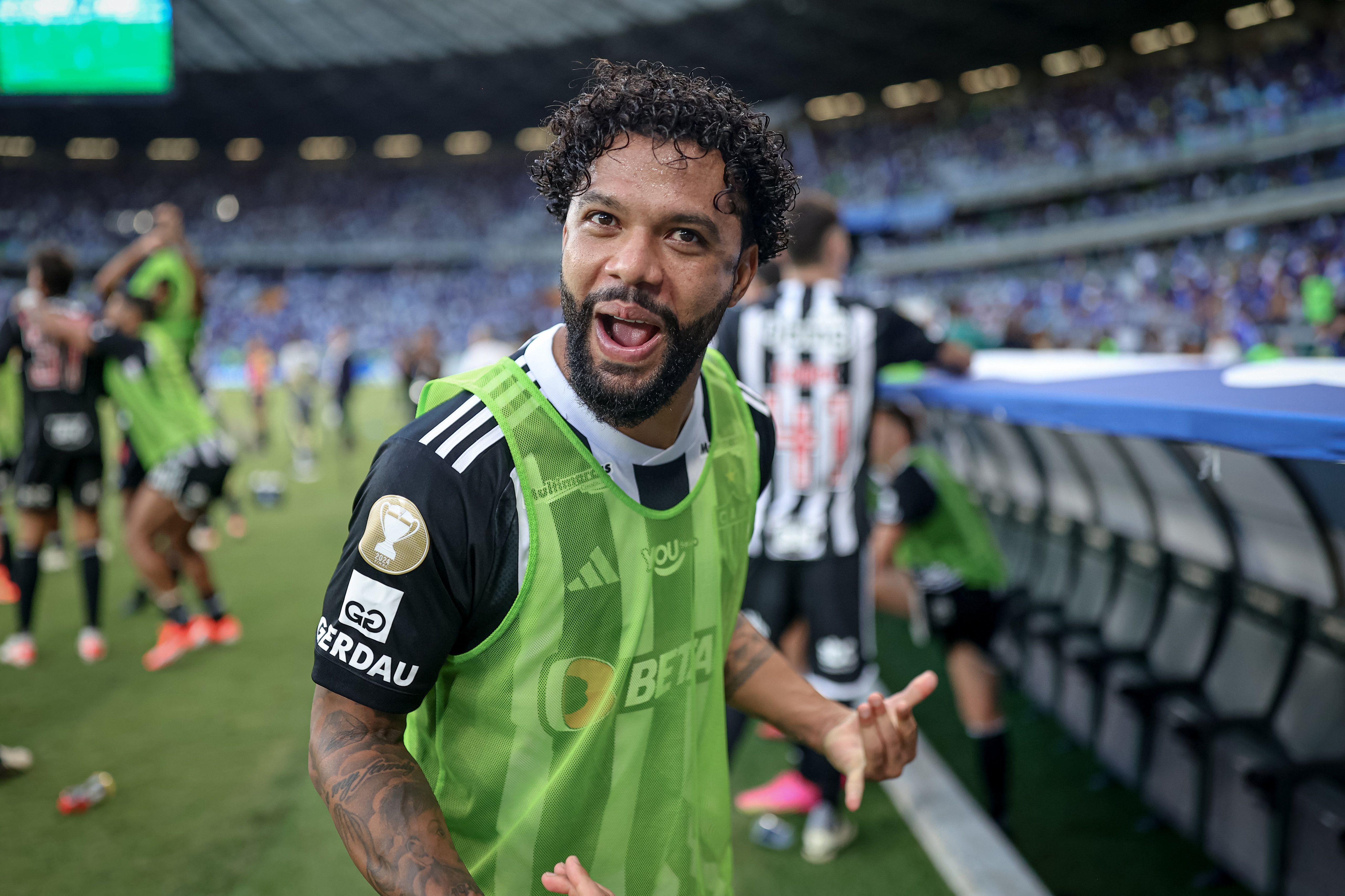 Jogadores do Atlético revelam estratégia surpresa de Milito para 'clássico do penta'
