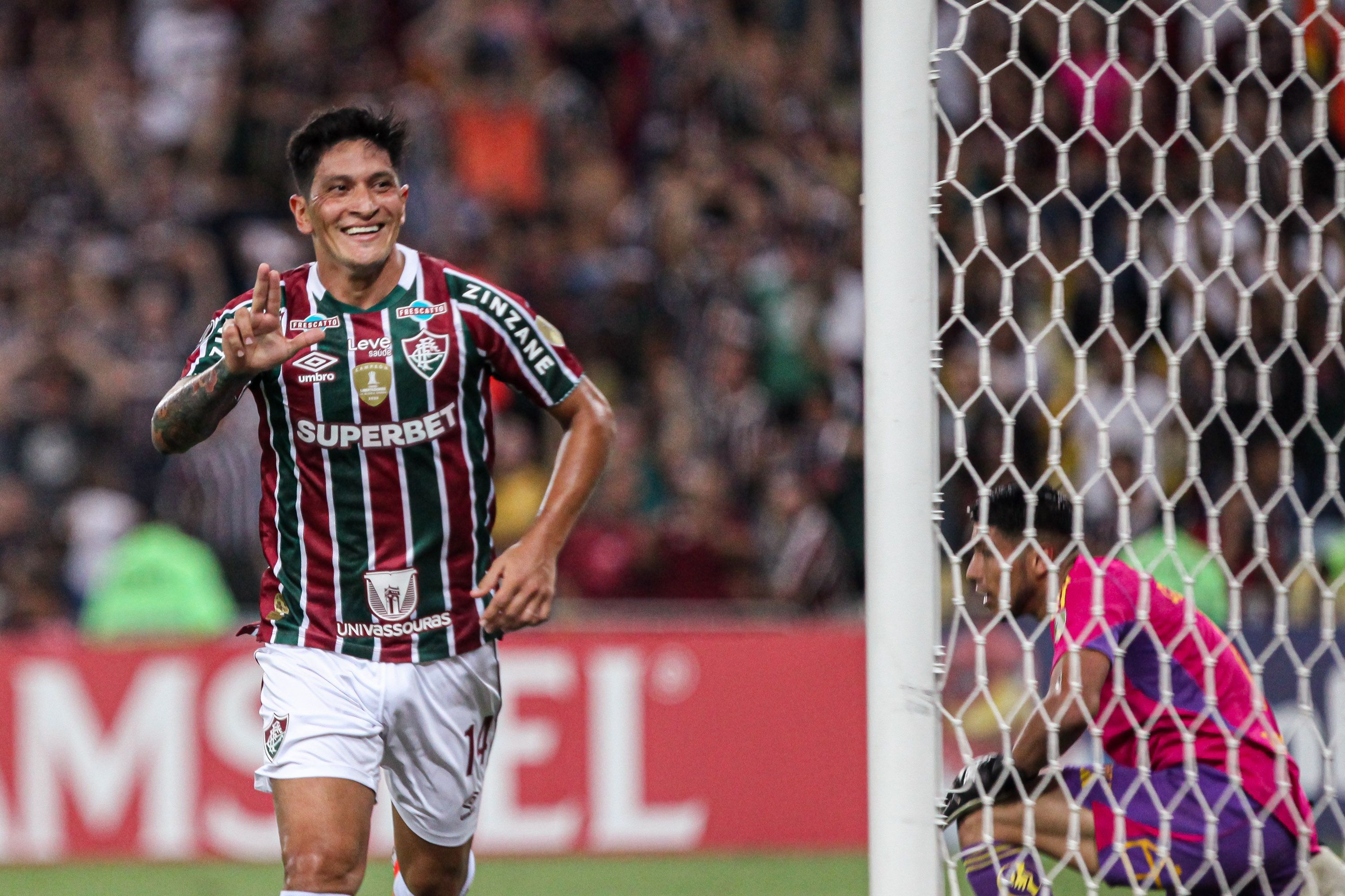 Cano supera a lesão e volta para ajudar o Fluminense em torneio favorito