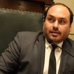 Carlos é internado após prisão domiciliar do ex-presidente Jair Bolsonaro