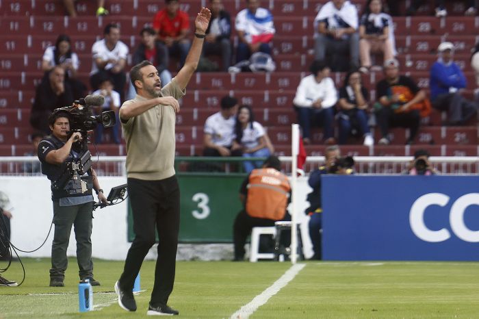 Artur Jorge em sua estreia pelo Botafogo, contra a LDU, pela Libertadores