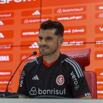 Goleiro Fabrício é apresentado no Inter comemora chegada no clube