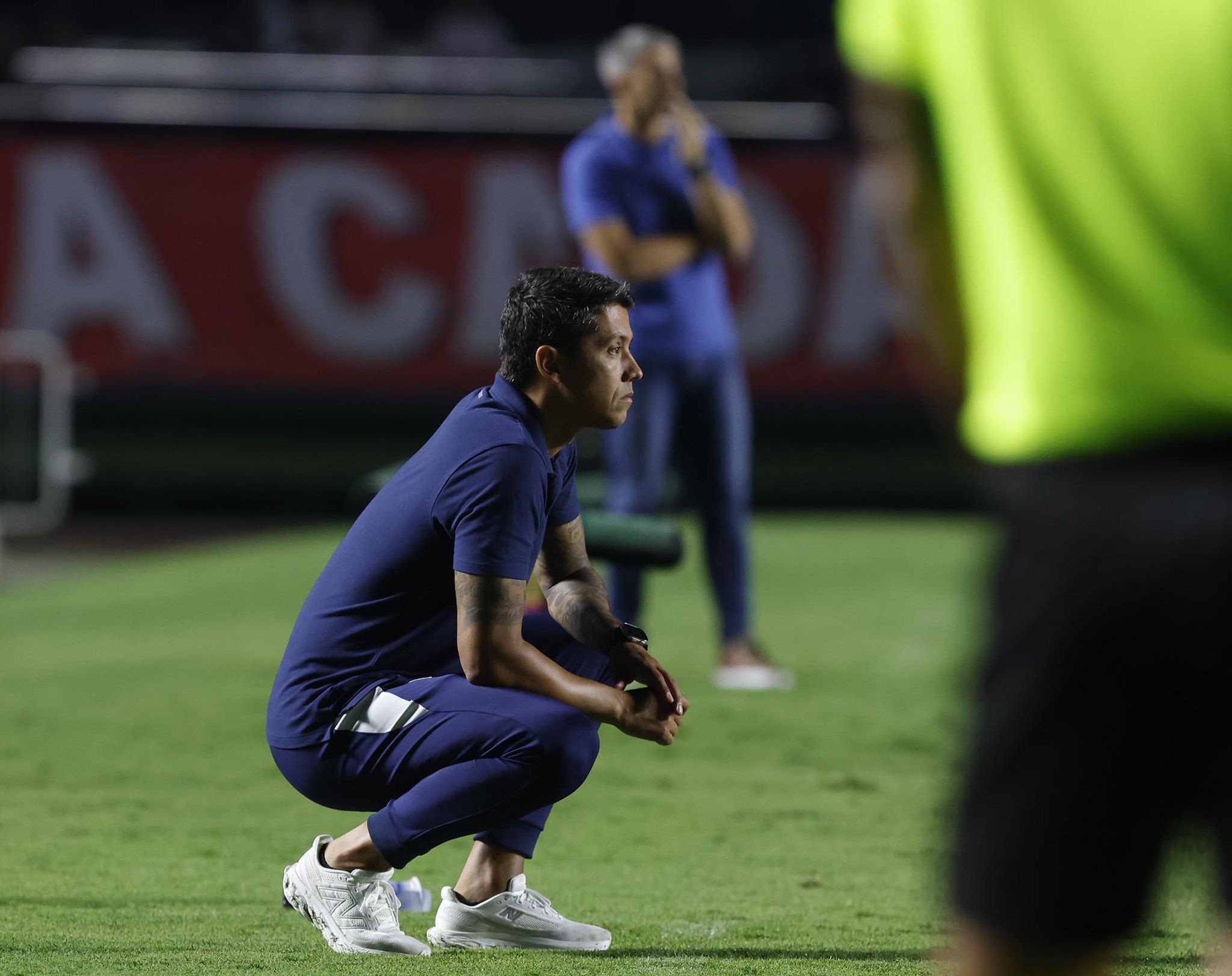 Com Carpini pressionado, São Paulo tem sequência de jogos longe do MorumBis