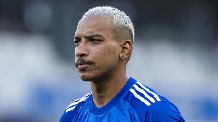 Matheus Pereira em estreia do Cruzeiro no Campeonato Brasileiro