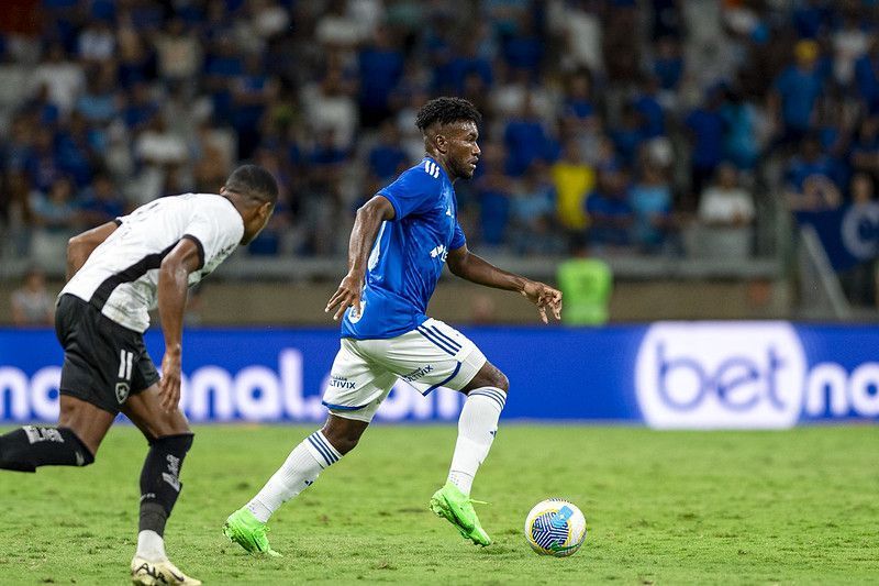 Clube da MLS se aproxima de ex-Cruzeiro, com passagem pela Seleção Equatoriana