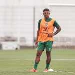 John Kennedy e mais três atletas do Fluminense são afastados por indisciplina
