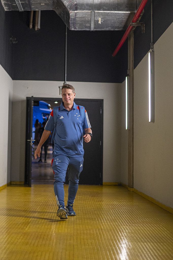 Escalação do Cruzeiro: sem Cabral, Seabra surpreende em estreia no Brasileiro
