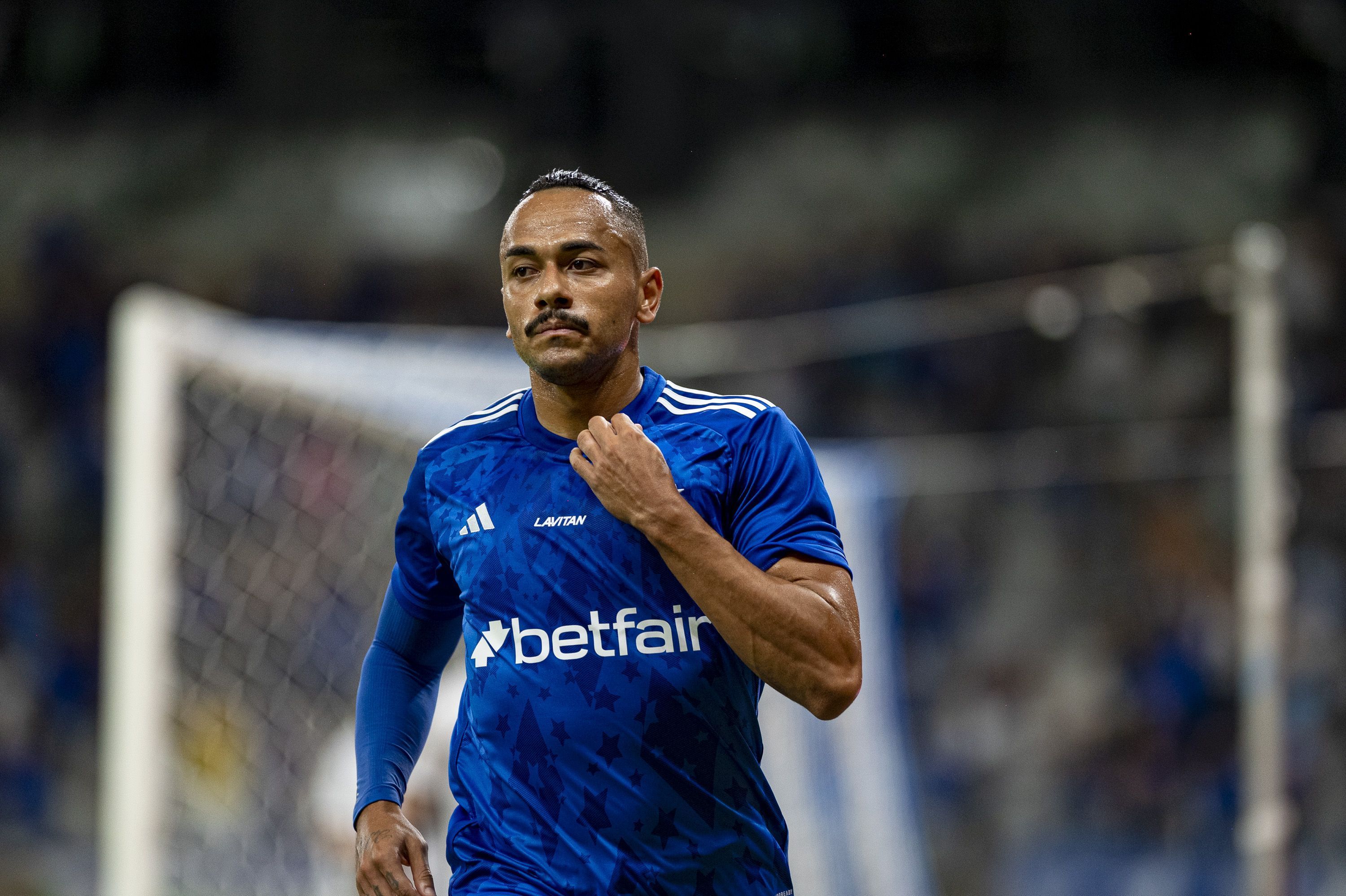 Emprestado a time japonês, Papagaio se despede do Cruzeiro e manda recado