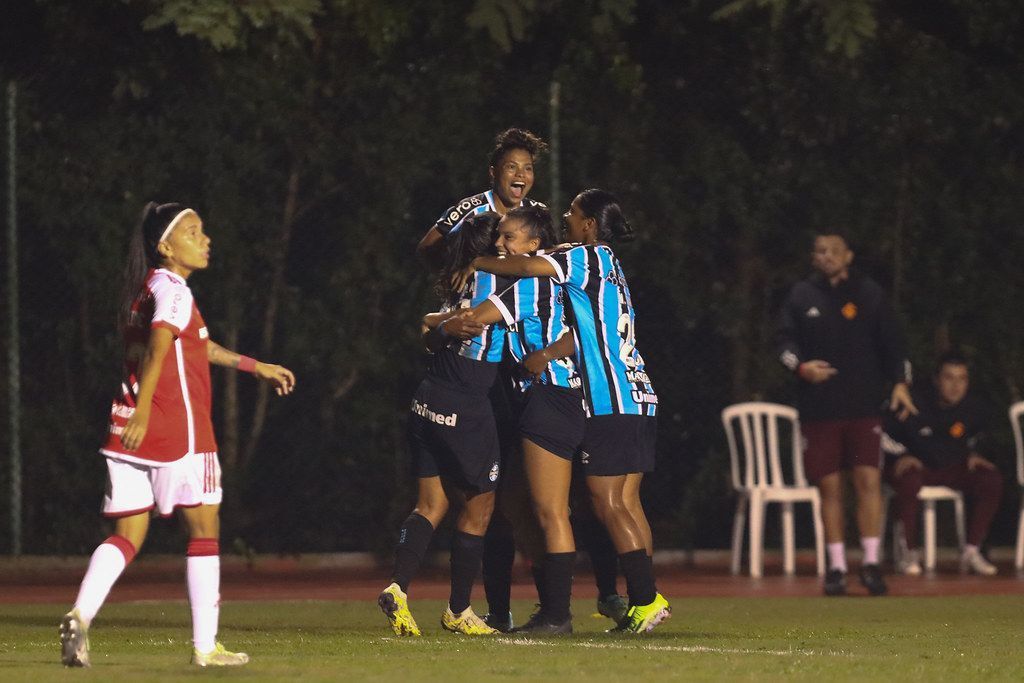 Grêmio vence Internacional pelo Brasileirão Feminino; Flamengo e Bragantino empatam