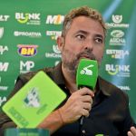 Torcida do América se revolta com saída de Mattos após 15 dias de retorno ao clube