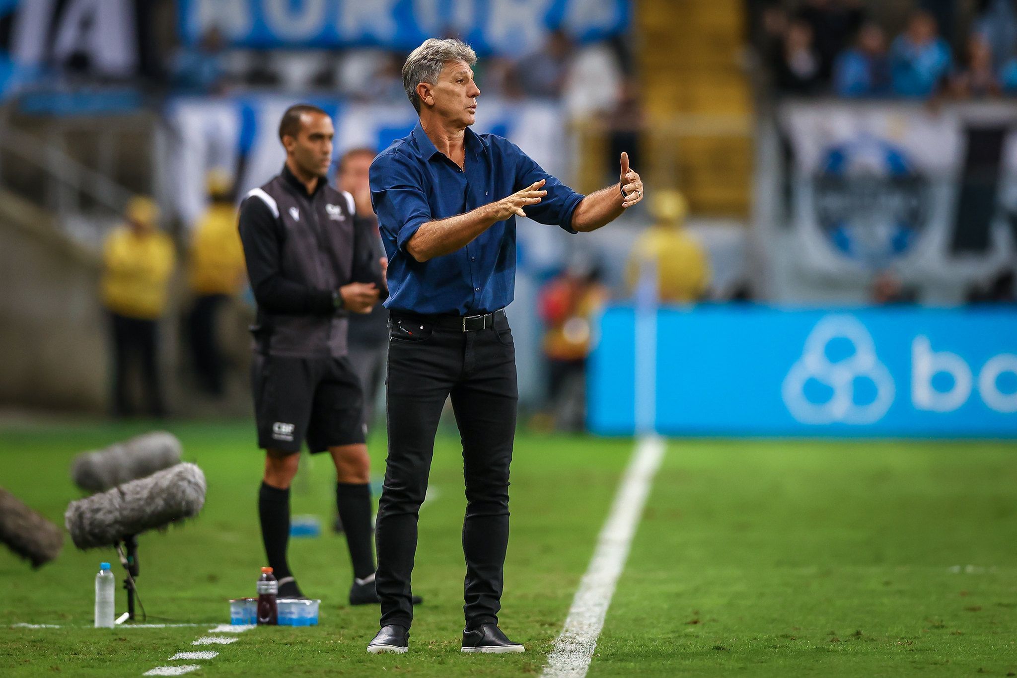 Renato comemora desempenho do Grêmio em primeira vitória no Brasileirão