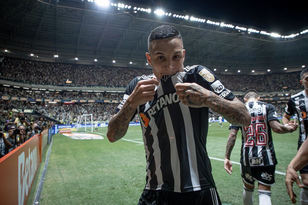 Guilherme Arana sai em defesa de titular do Atlético: 'Tem que apoiar'