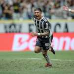 Atlético envolve o Cruzeiro e troca passes por mais de um minuto antes de gol em clássico