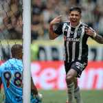 Atlético goleia Cruzeiro, encerra tabu e ultrapassa rival no Brasileirão