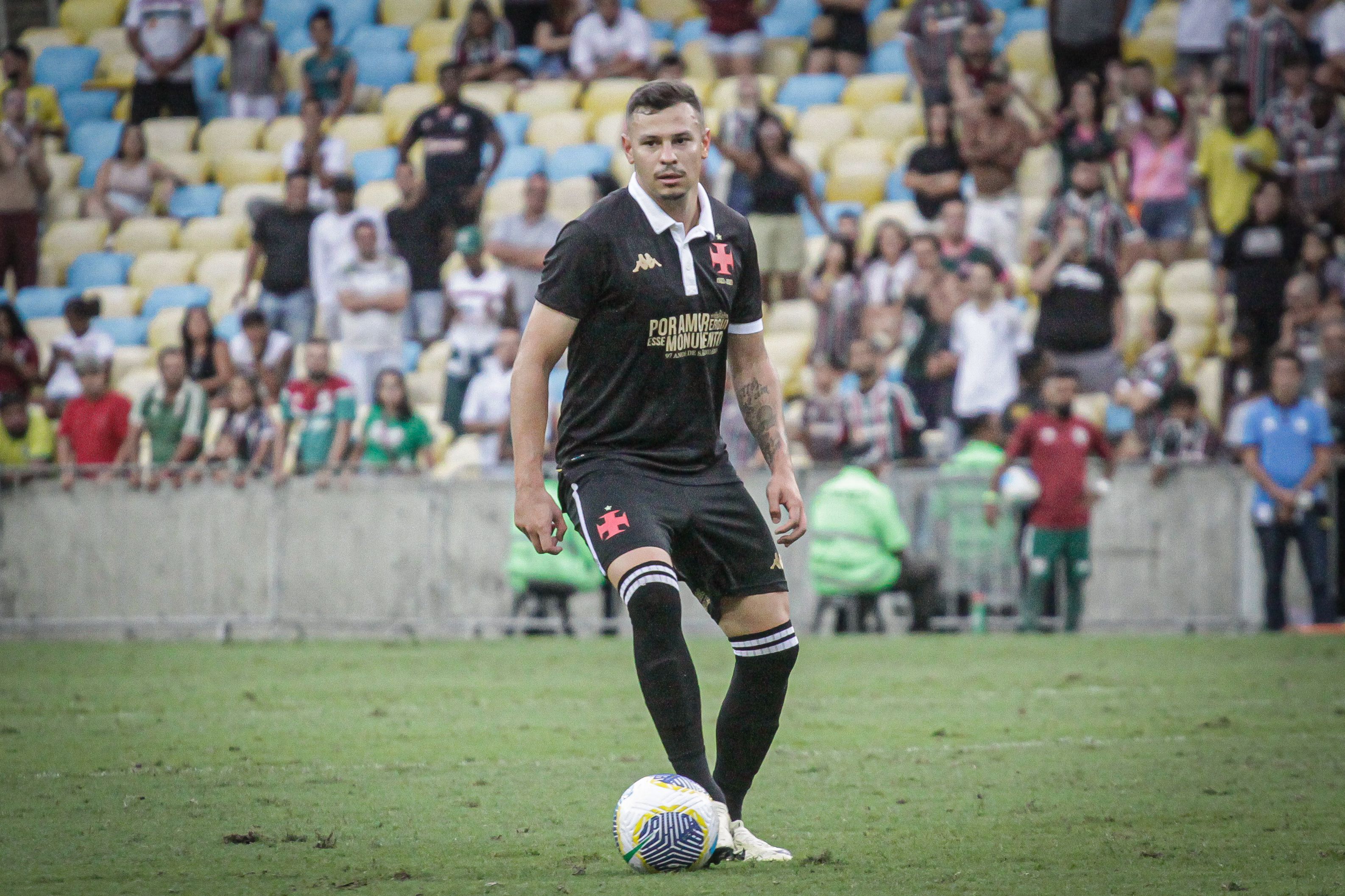 Hugo Moura pode virar desfalque no Vasco nas próximas partidas