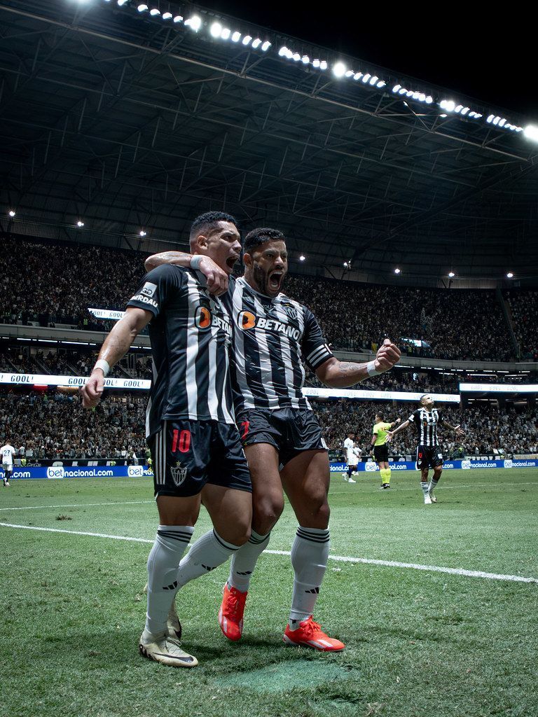 Hulk e Paulinho, do Atlético, elegem qual é o melhor ataque da Série A