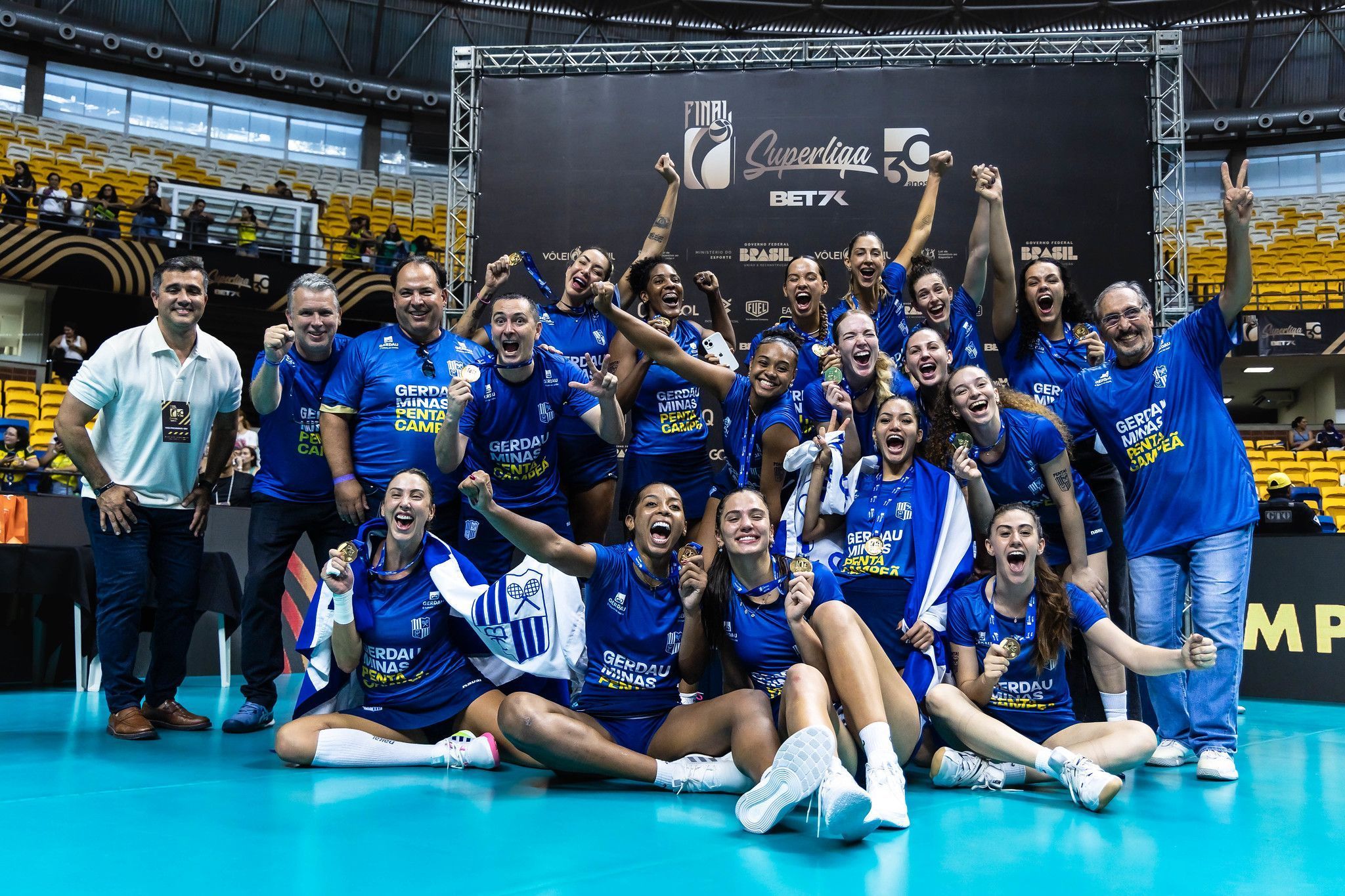 Veja contratações, quem fica e quem sai do Gerdau Minas para próxima Superliga