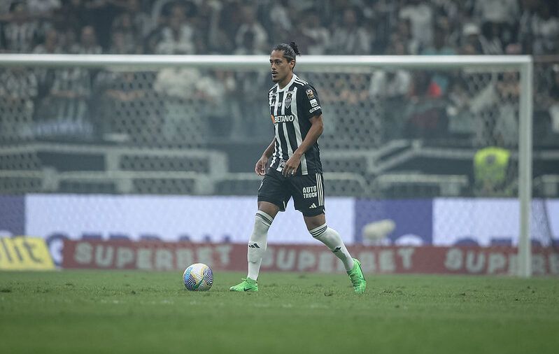 Questões pessoais e documentação atrasam chegada de Mauricio Lemos ao Vasco; entenda