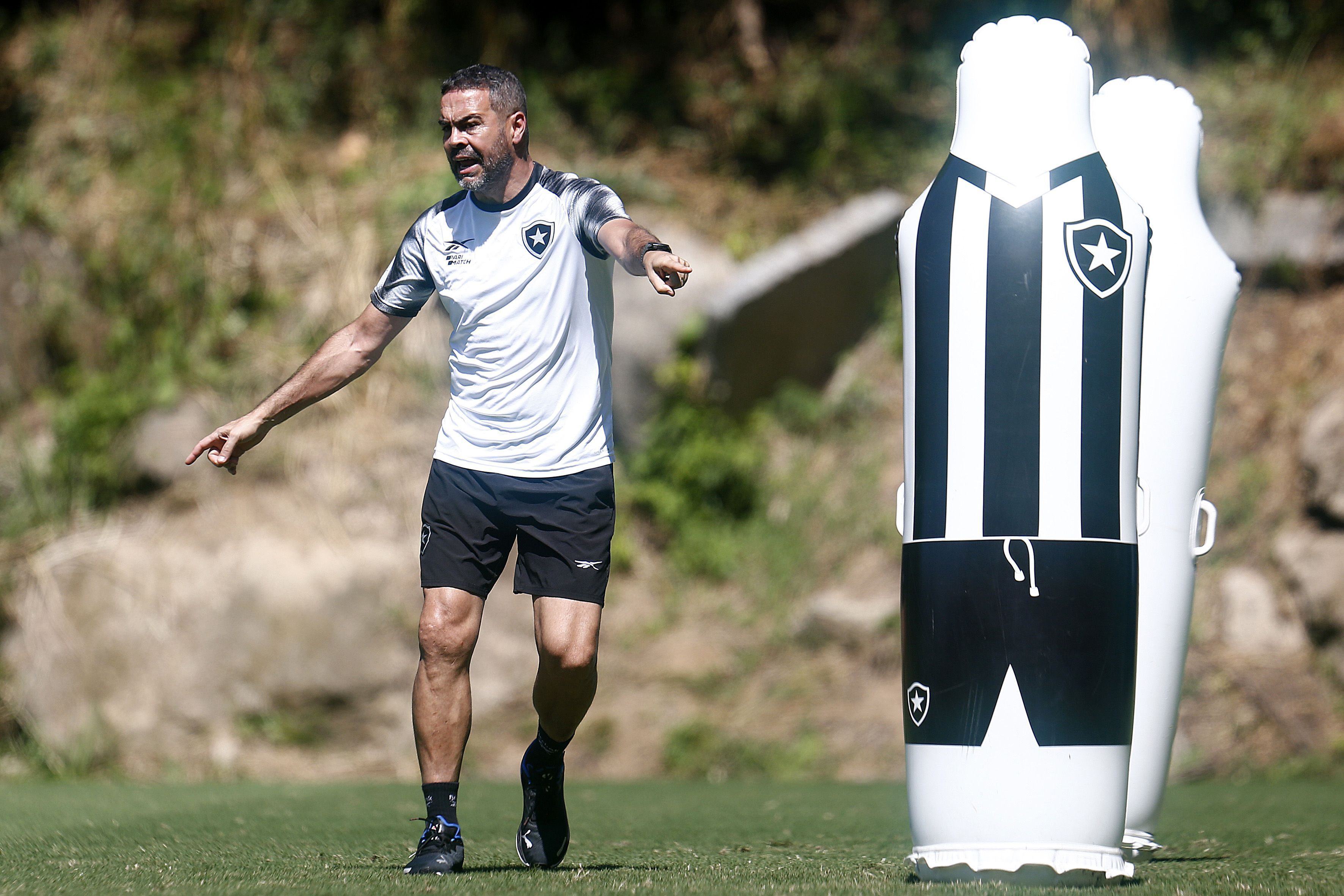 Botafogo x Universitario: veja as prováveis escalações de jogo da Libertadores