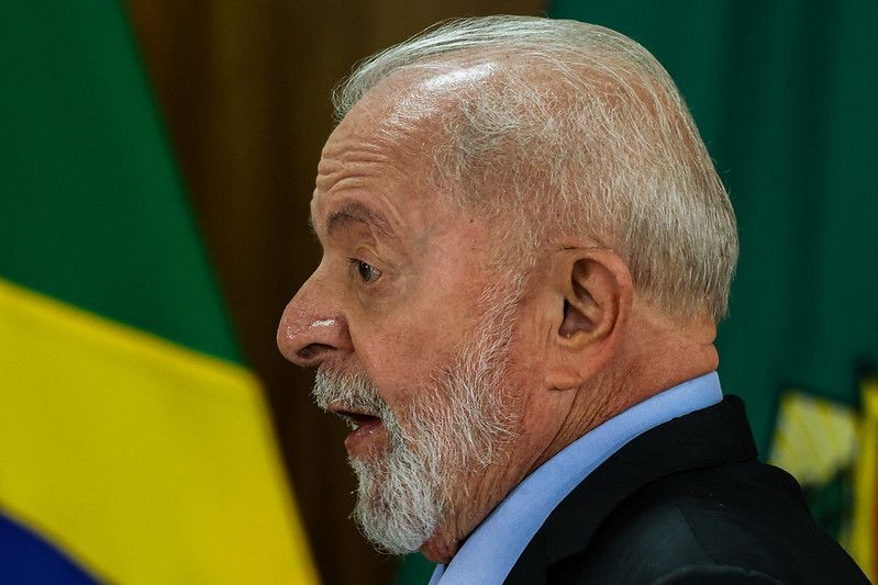 Lula diz que não viu o ato de Bolsonaro porque estava fotografando ninho de joão-de-barro