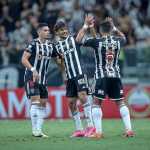 Atlético segura pressão, vence Peñarol e se mantém 100% na Libertadores