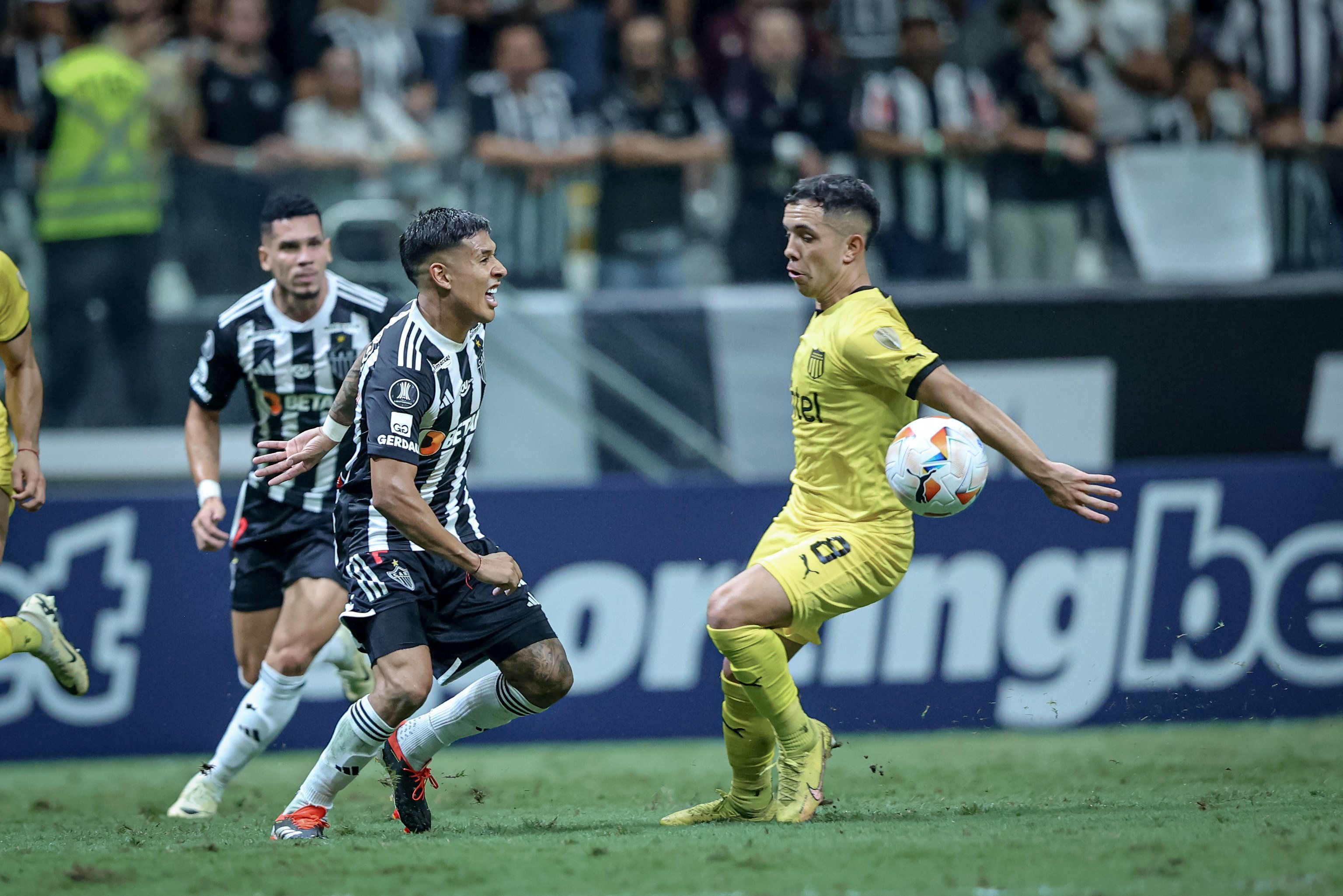 Zaracho é direto sobre renovação com o Atlético; saiba o que ele disse