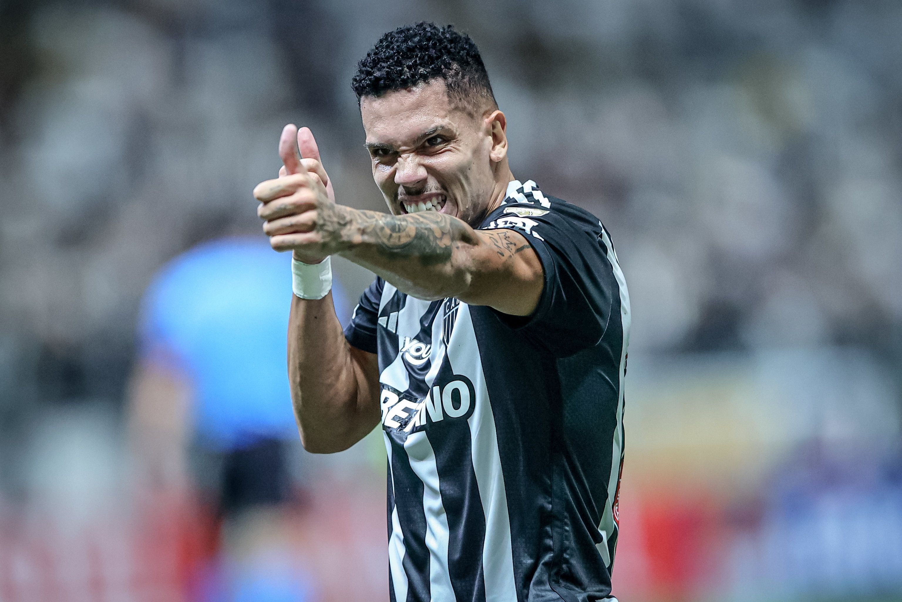 Artilheiro do Atlético, Paulinho responde se será poupado contra o Sport