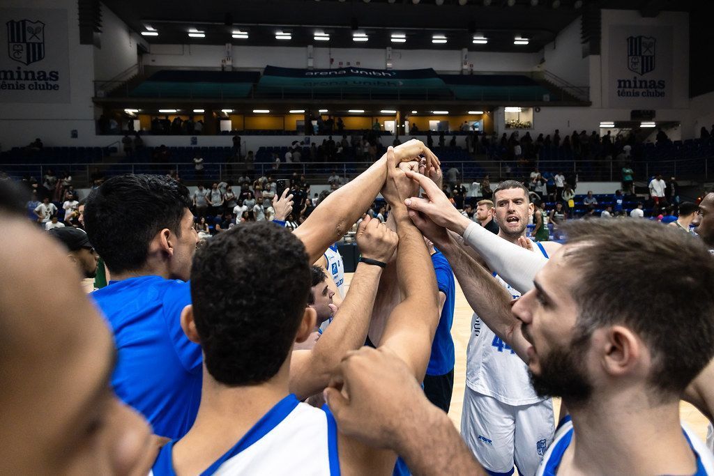 Minas atropela São Paulo e abre vantagem nas quartas de final do NBB