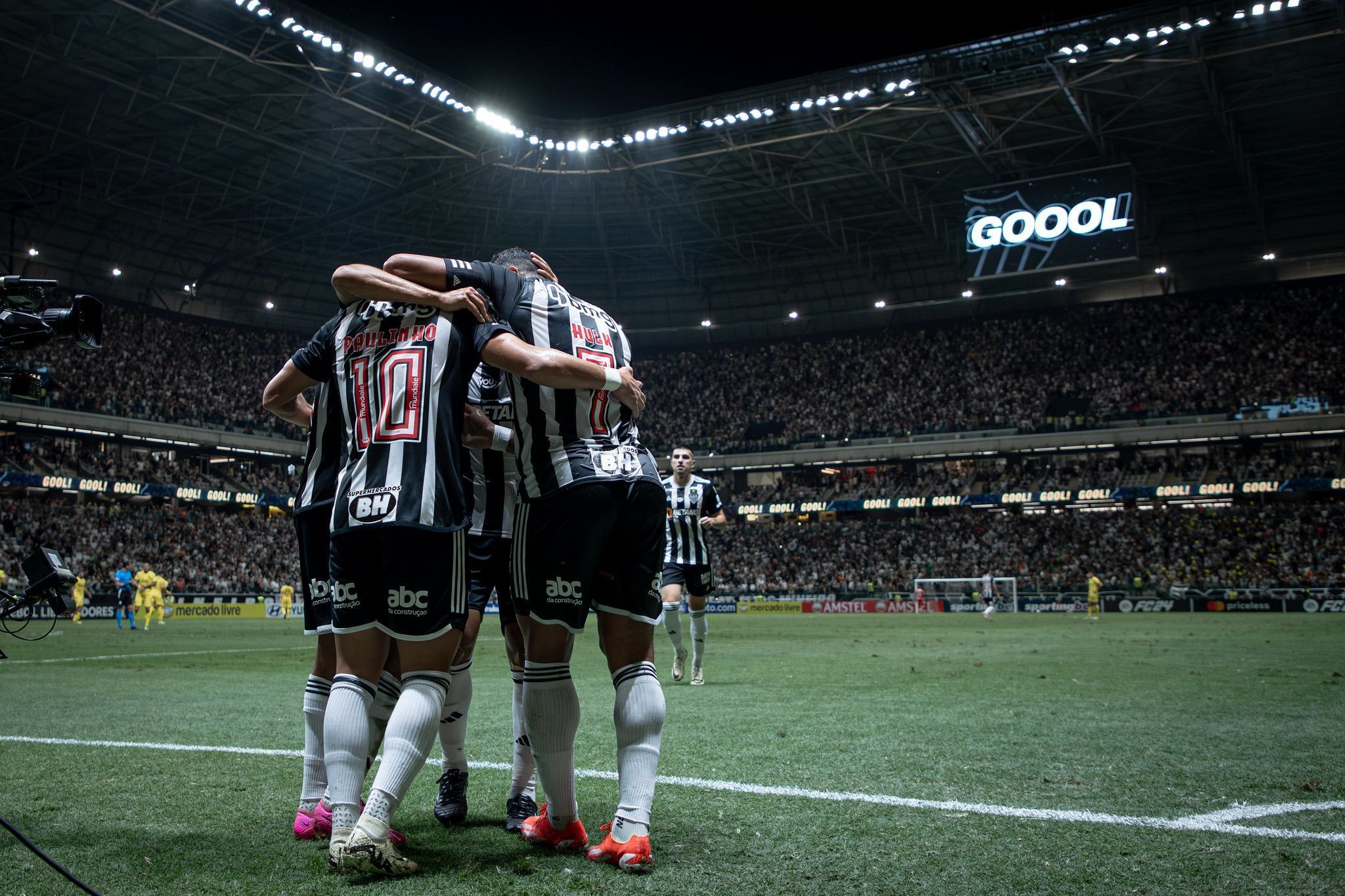 PVC cita 'espetáculo' e vê Atlético com chance de título na Libertadores