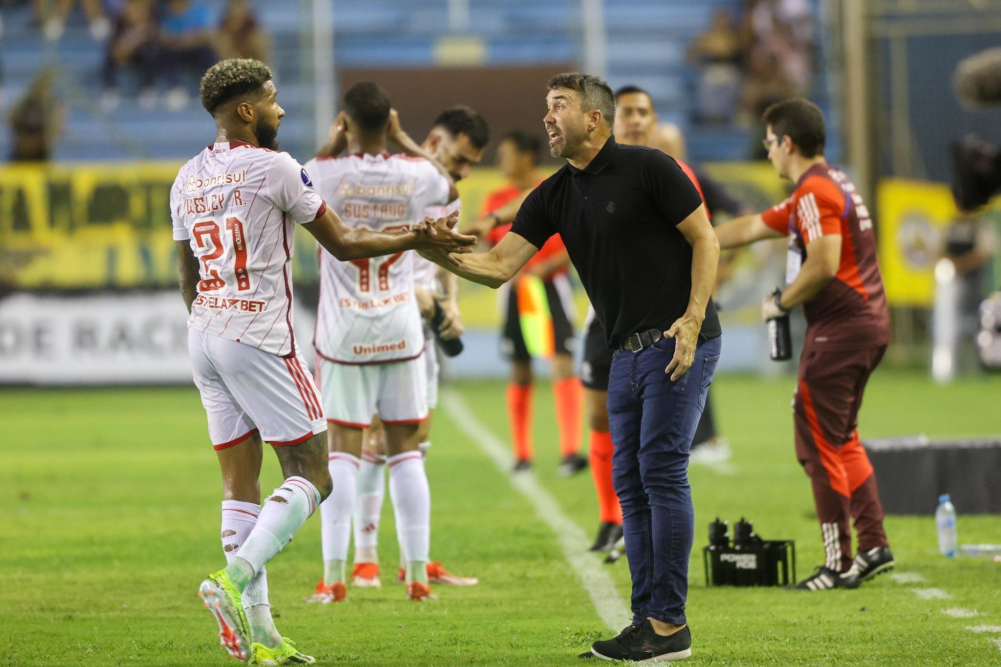 Coudet fala sobre desgaste do Inter e critica gramado após vitória sobre Delfín