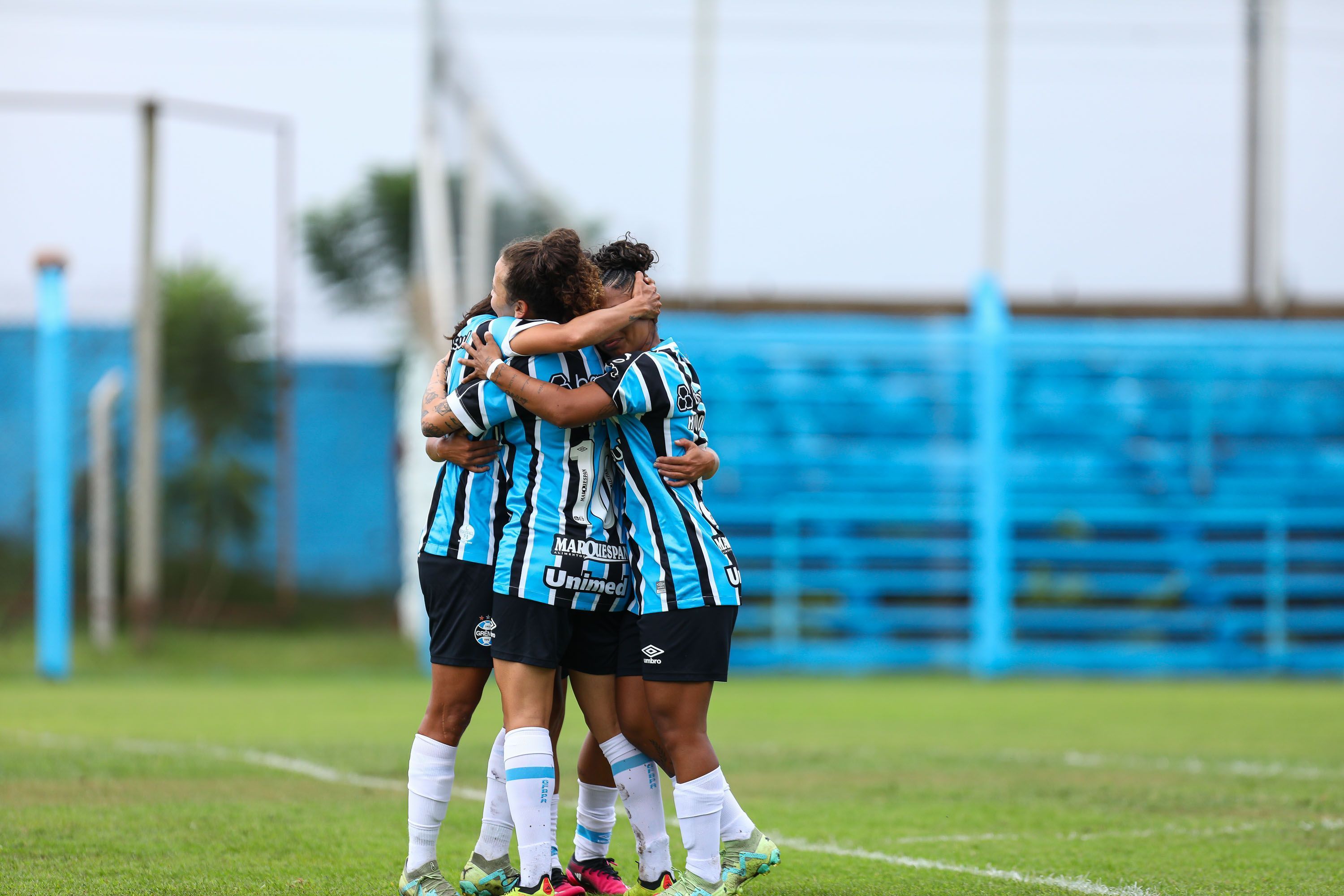 Grêmio goleia o Avaí Kindermann e se recupera no Brasileirão Feminino