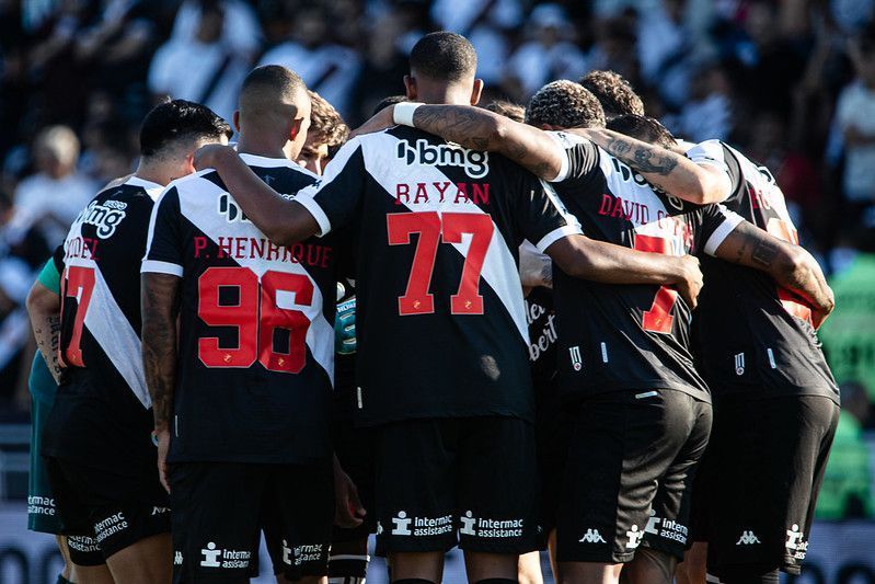 Torcedores apontam Vasco e Corinthians como favoritos ao rebaixamento