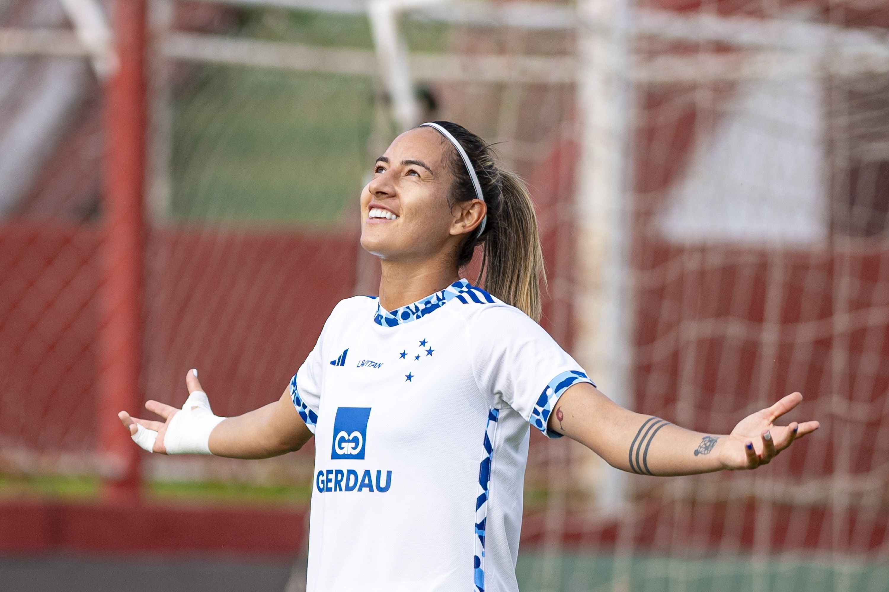 Cruzeiro enfrenta Palmeiras de olho em reação no Brasileiro Feminino