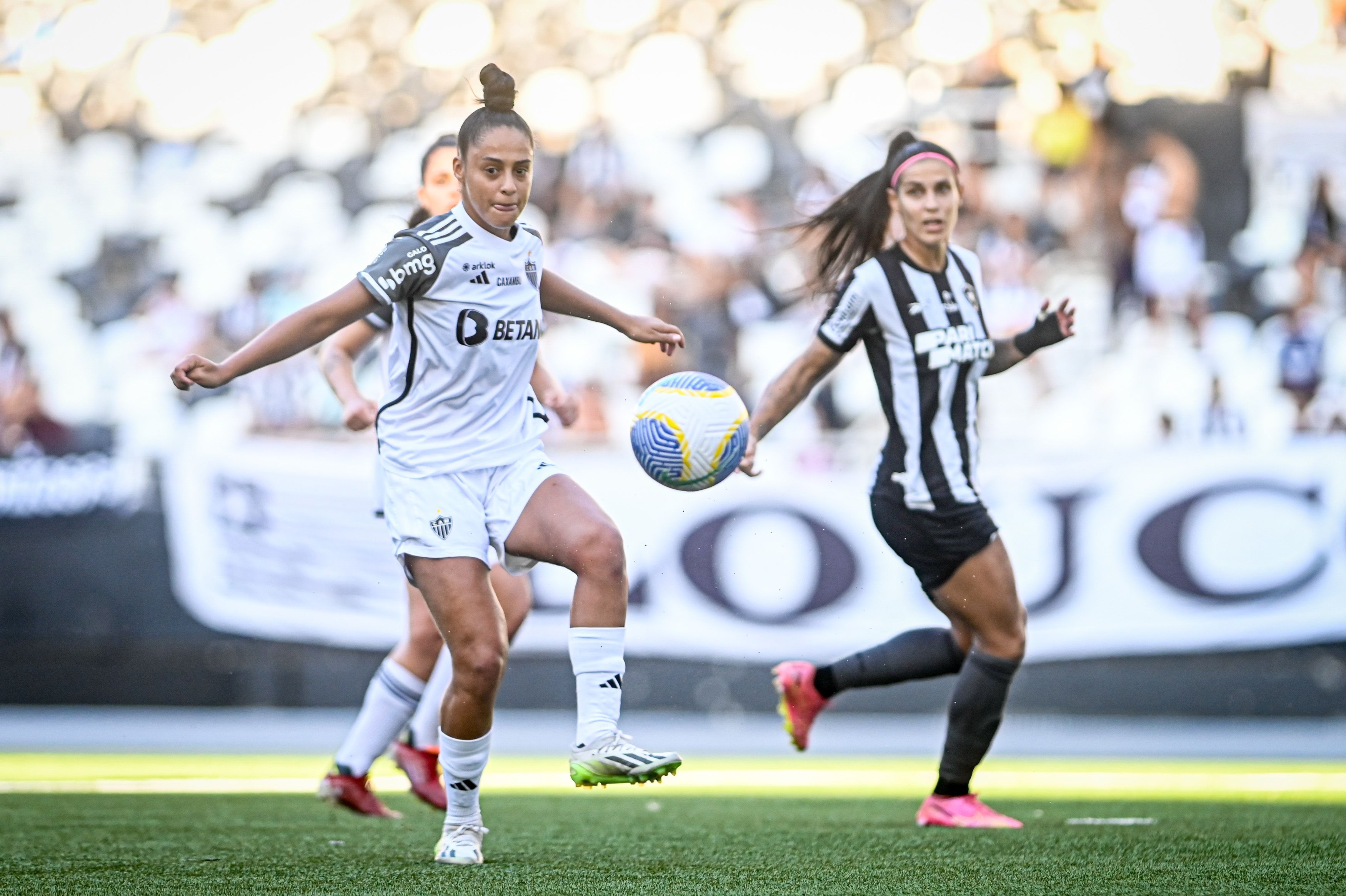 Atlético empata com o Botafogo e soma primeiro ponto no Brasileirão Feminino